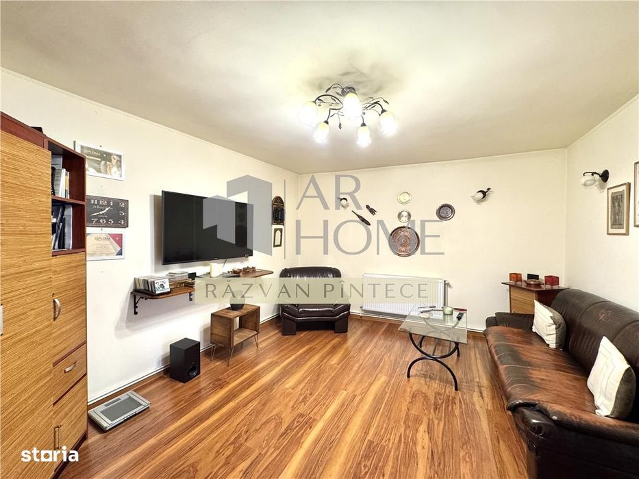 Vanzare apartament in vila, 5 camere, zona Cantacuzino, Ploiesti.