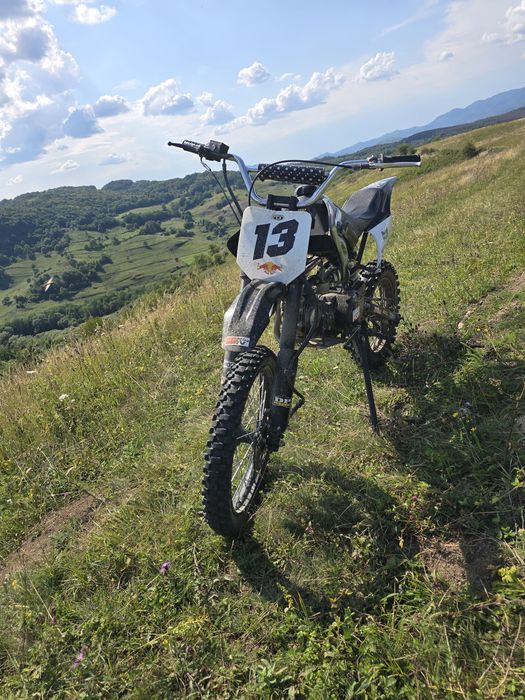 Vând cross de teren