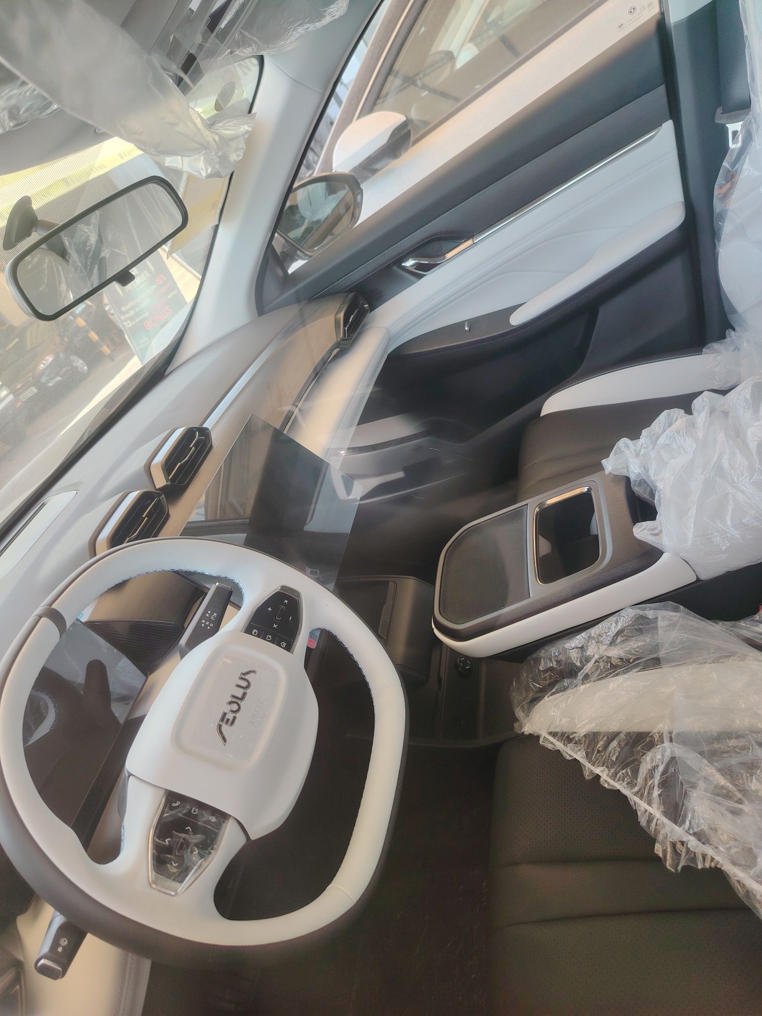 Dongfeng Aelus L7 сотувда бор ок ранг в клра ранг