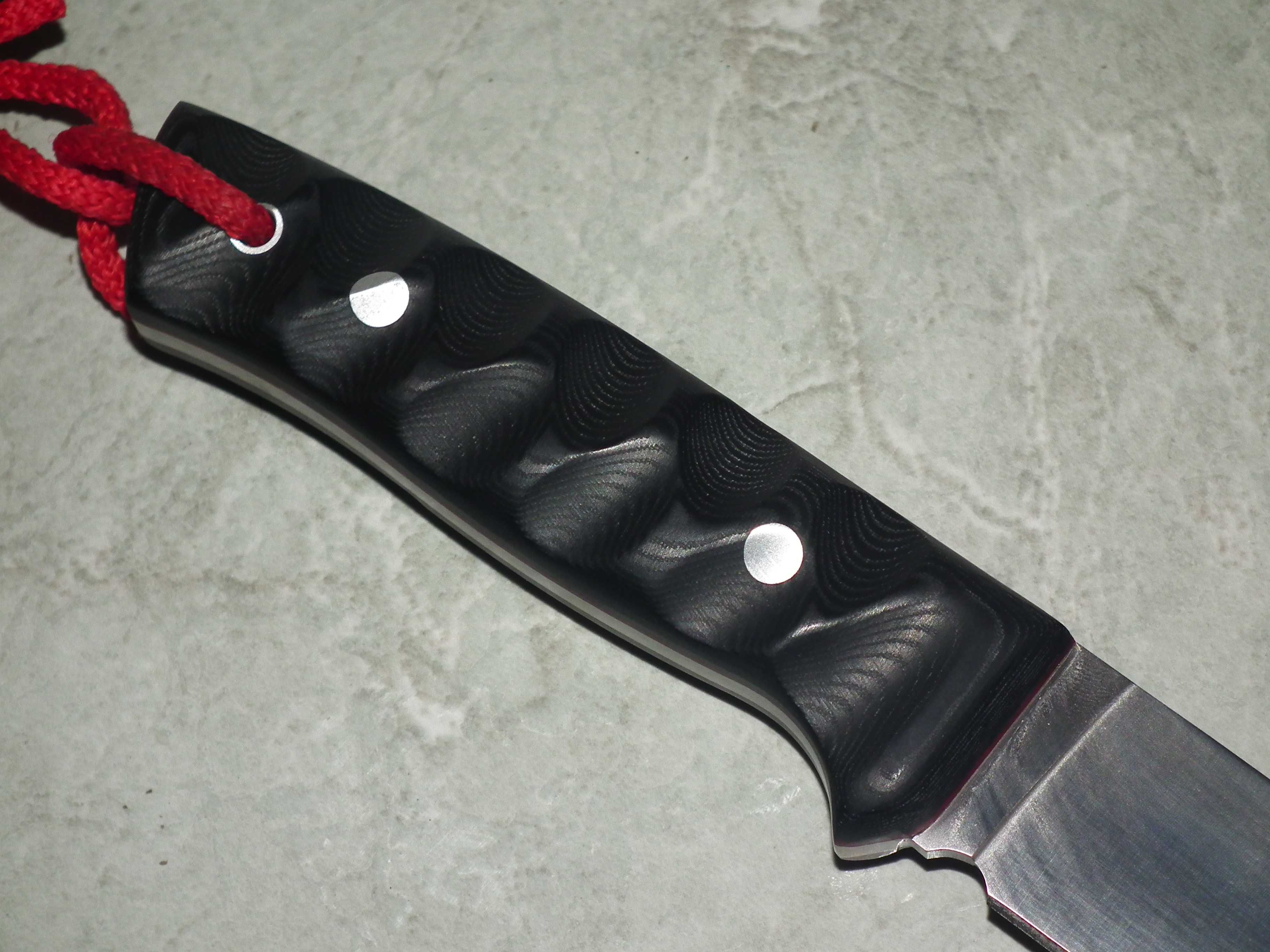 Cutit vánátoare neutilizat Muela Kodiak - SV.M/K cutie + toc kydex
