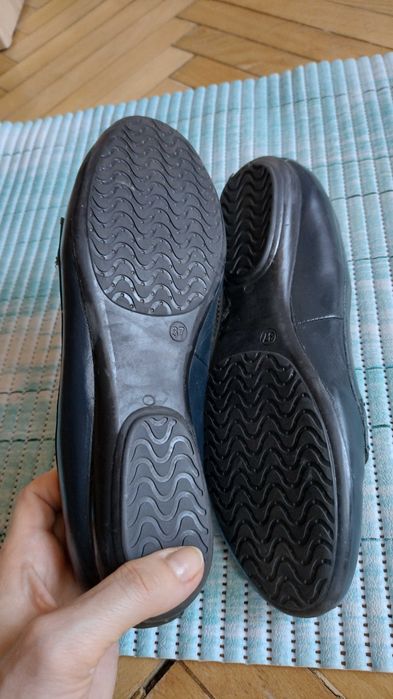Vând pantofi din piele naturala, M.38-39