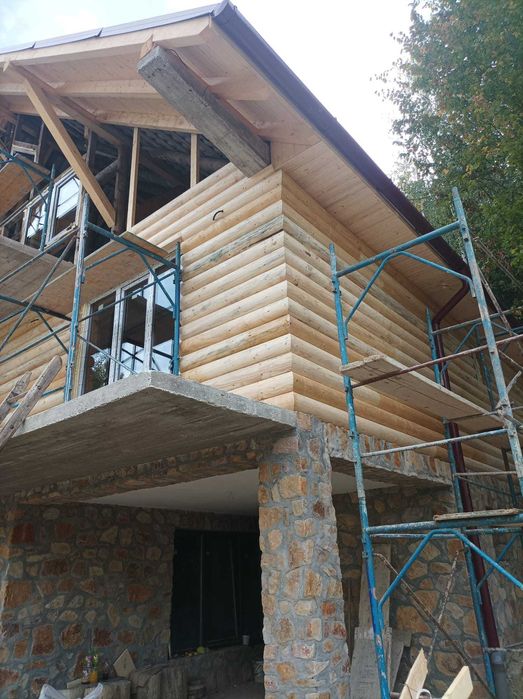 Lambriu din Lemn Semirotund Faltuit pentru Lucrari de Placare Cabane