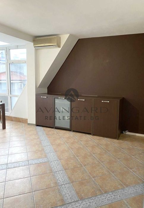 Продава се Тристаен апартамент в Пловдив, Кършияка - 70 кв.м за 1829 €/кв.м - Снимка #1