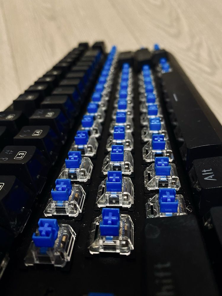 Механична клавиатура Redragon k568