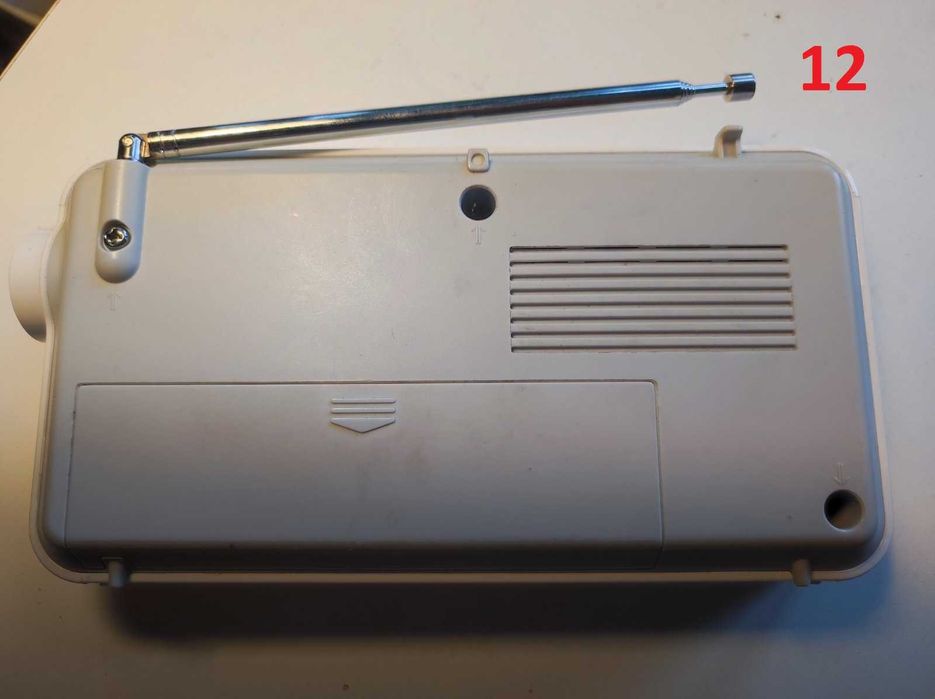 Продават се портативни радиоприемници