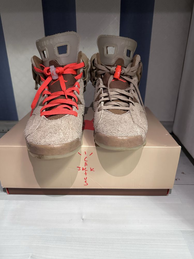 Jordan 6 ,, Travis Scott