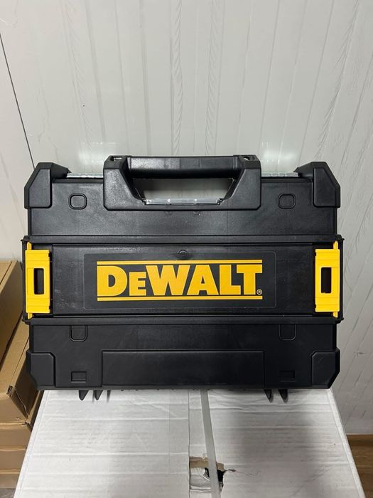 Nivela Laser Dewalt 2 Acumulatori 12V si 5Ah linii verzi unghi 360 •