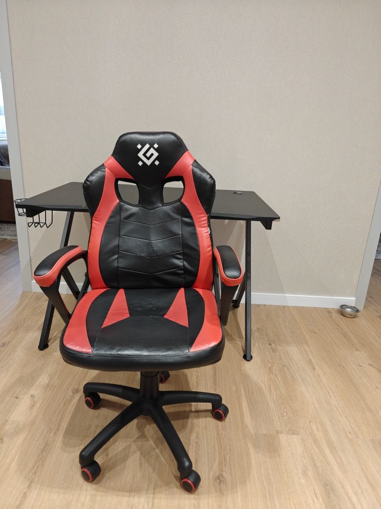 Продам игровой stul skyline