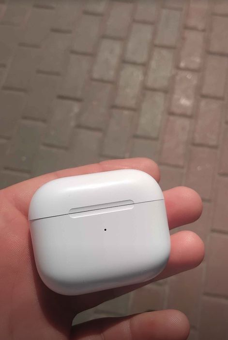 Pods 3 naushniklar sifatli yangi soriladi