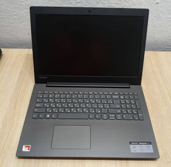 Lenovo ideapad 330-15AST.