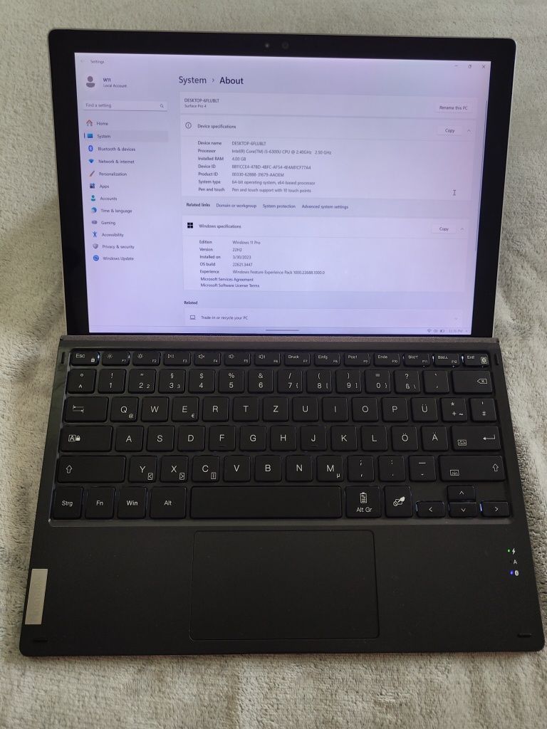 Surface pro 4 i5 6300u, 4gb ram, 128gb ssd, windows 11 pro