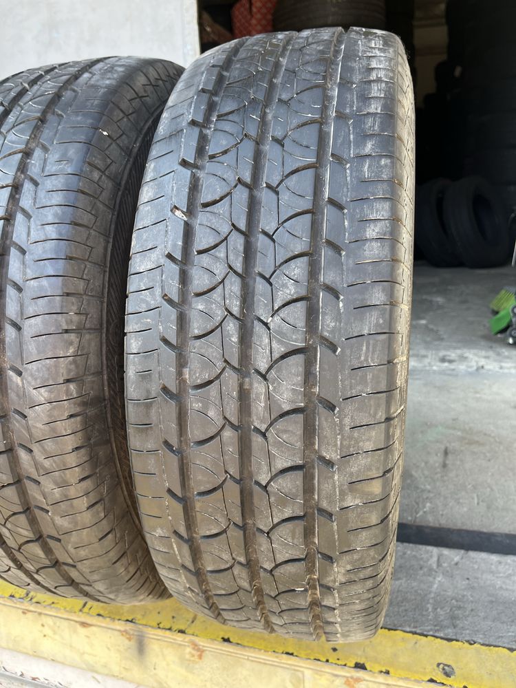 2 бр. гуми за бус 225/70/15C Barum 8+ DOT 1317