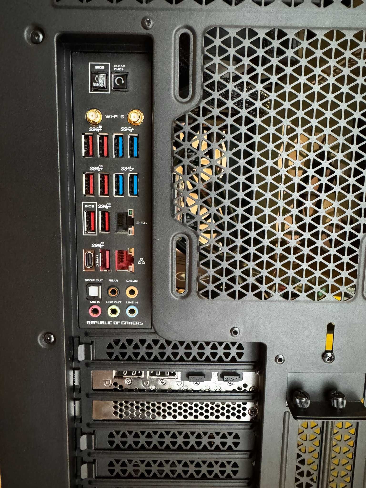 PC gaming Ryzen 7 5800X3D, Radeon RX 6900XT