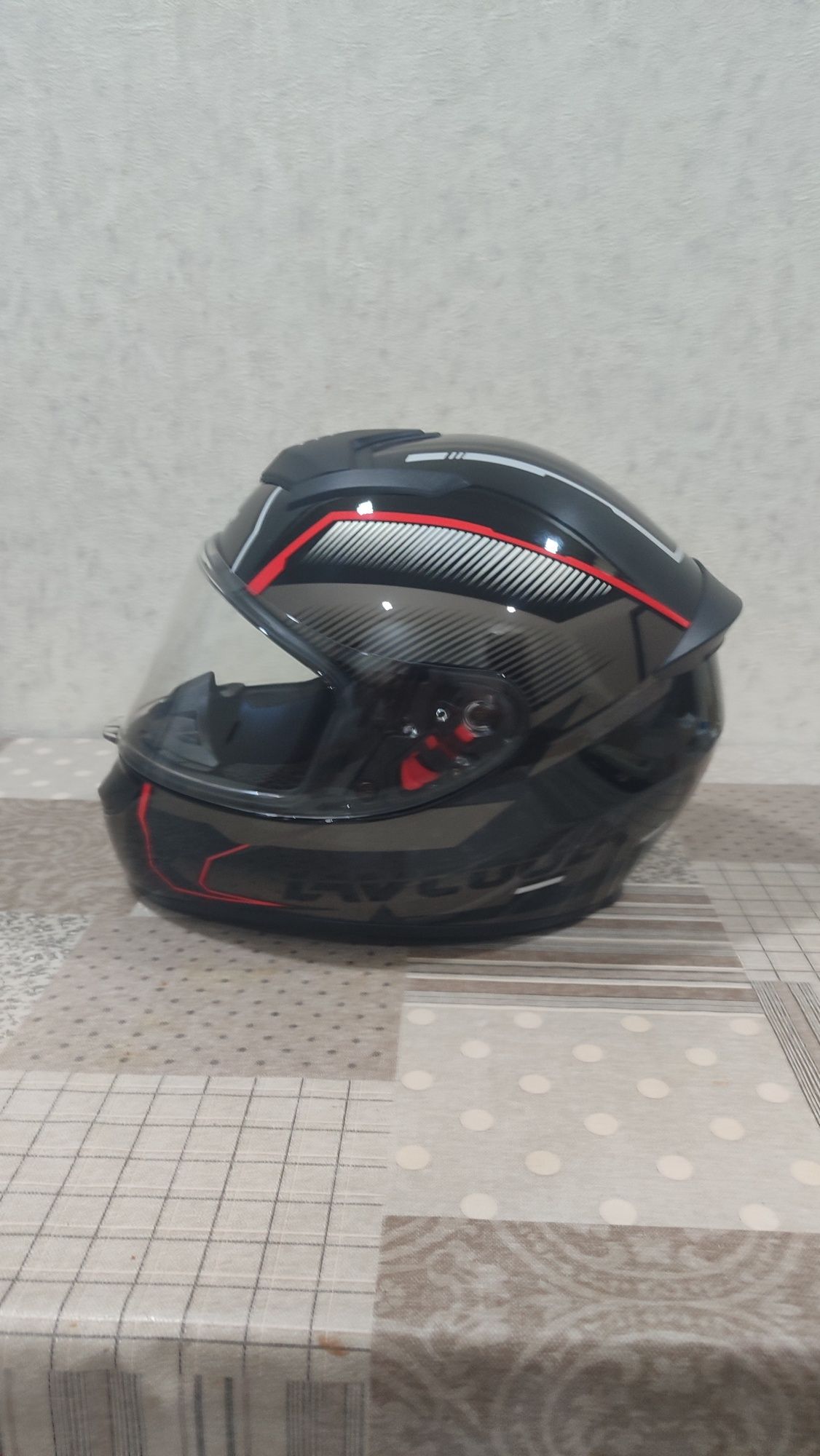 Shlem Moto novaya