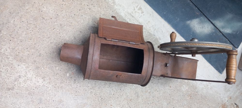 Parlitor arzător tradițional cu jar  lemne pentru porc