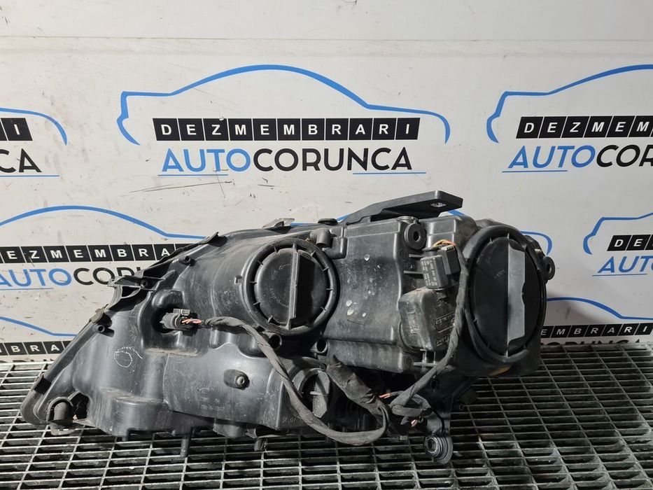 Far Dreapta Mercedes ML W164 Facelift 2008 - 2011 SUV 4 Usi (1072) Fara xenon