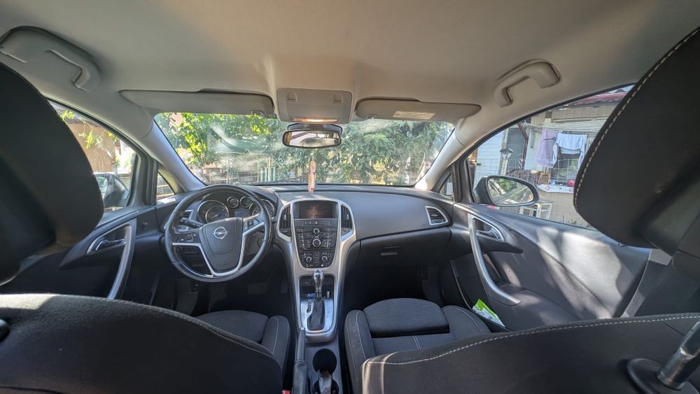 Urgent! Opel Astra J Kombi