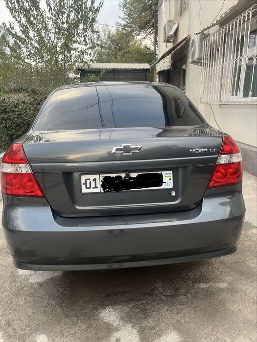 Продаю свою Nexia 3 LT