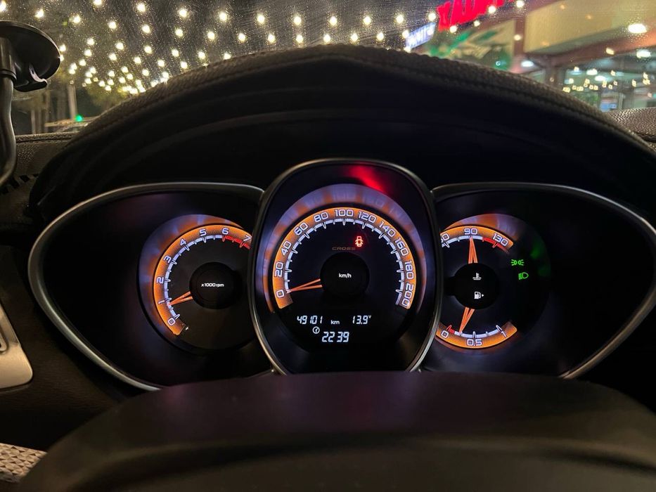 Продам машину лада кросс веста