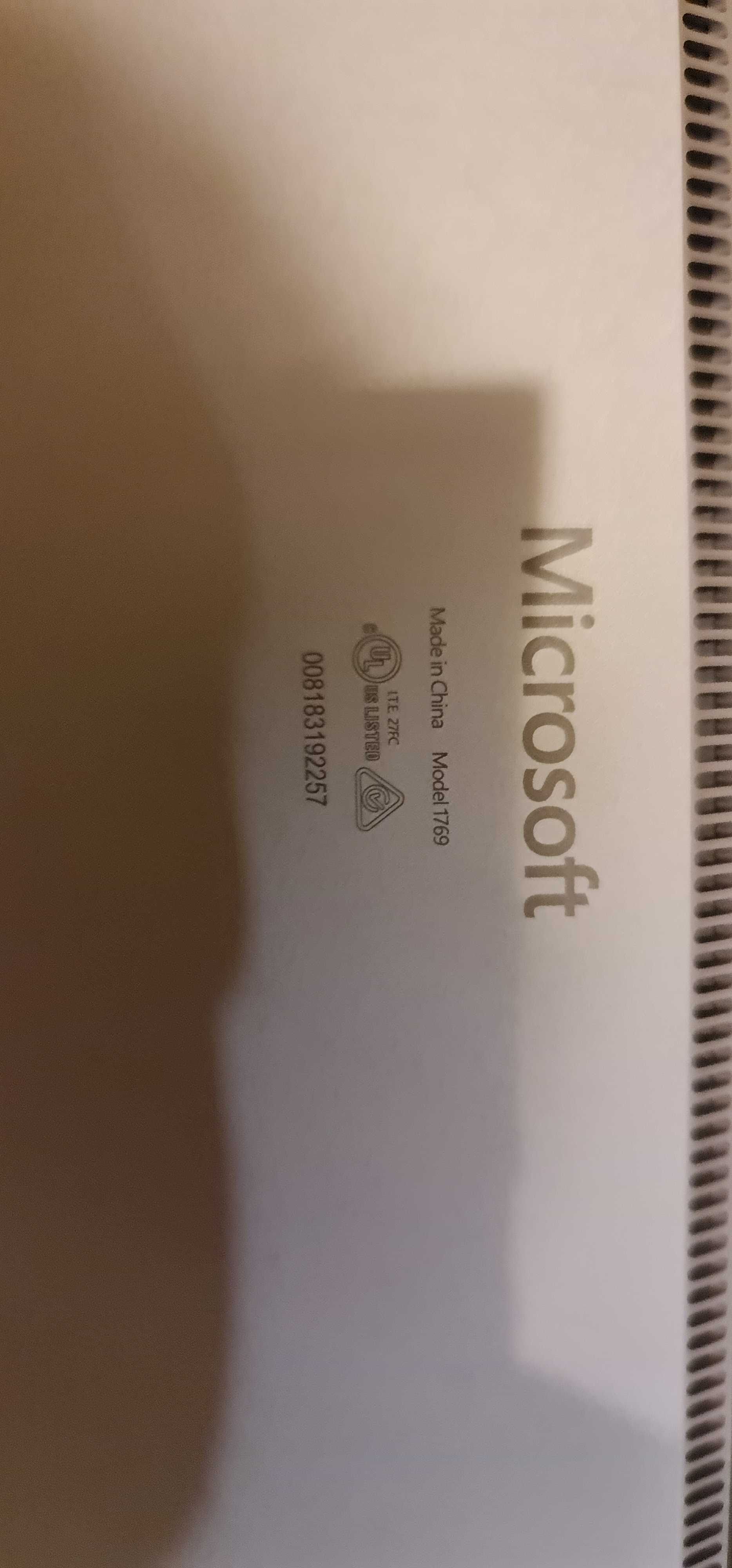 Microsoft Surface Laptop 2