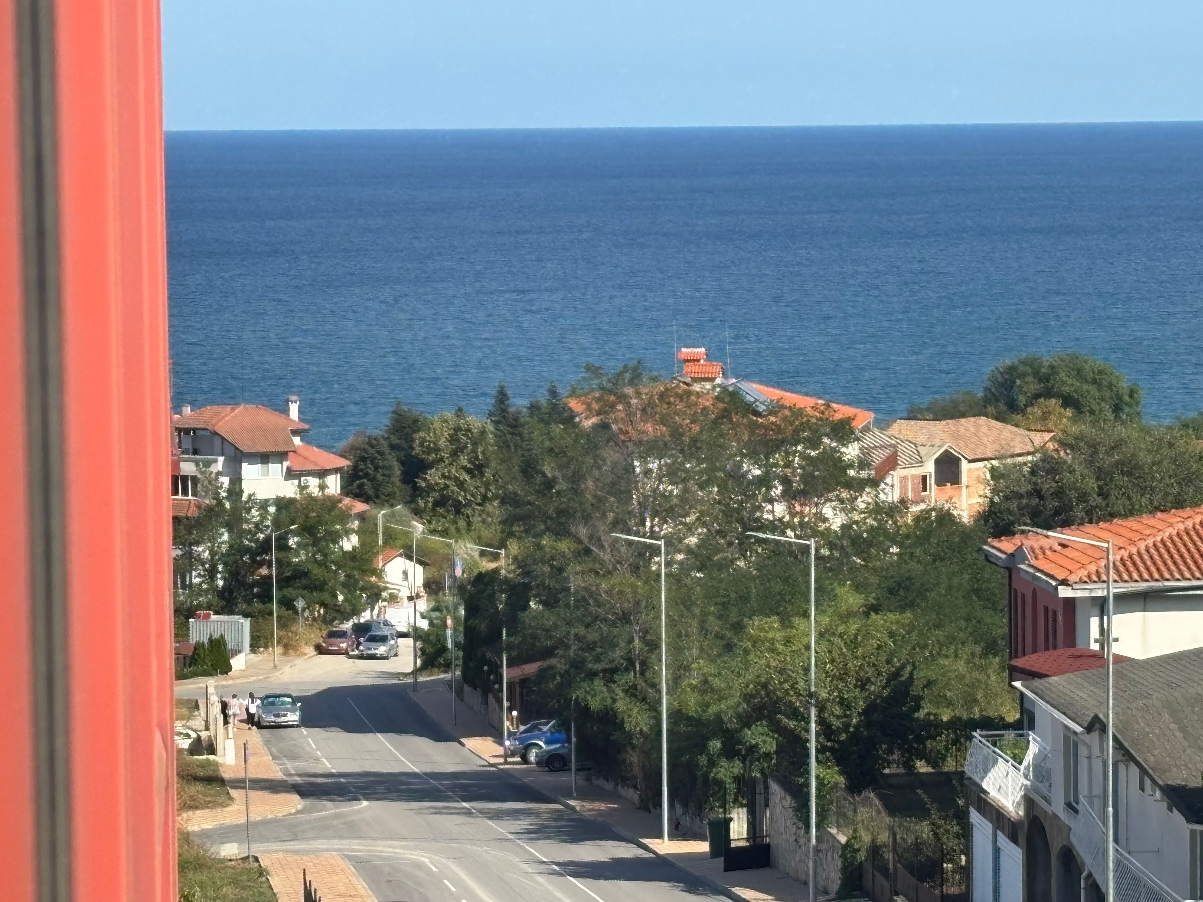 Просторно студио до плажа с морски изглед