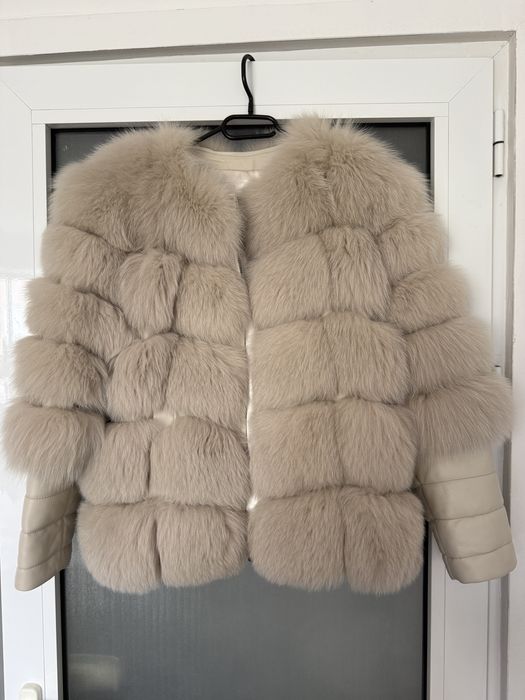 Vând blana naturală