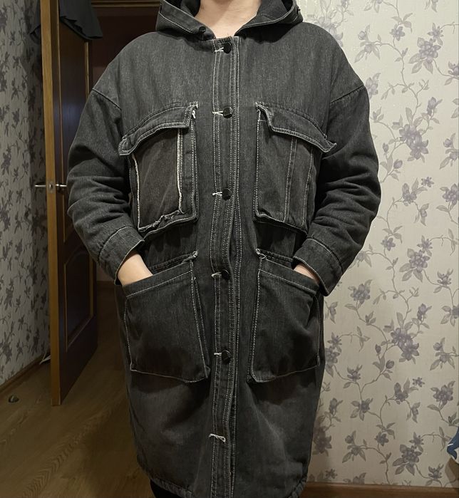 Продаю джинсовку теплая подойдет на зиму