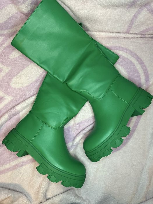 Нови зимни зелени ботуши