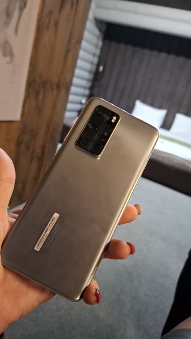 Продаю телефон Huawei P40 Pro