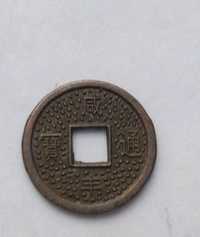 Продам китайскую монету