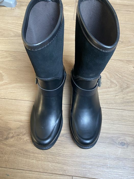Ботуши UGG -нови