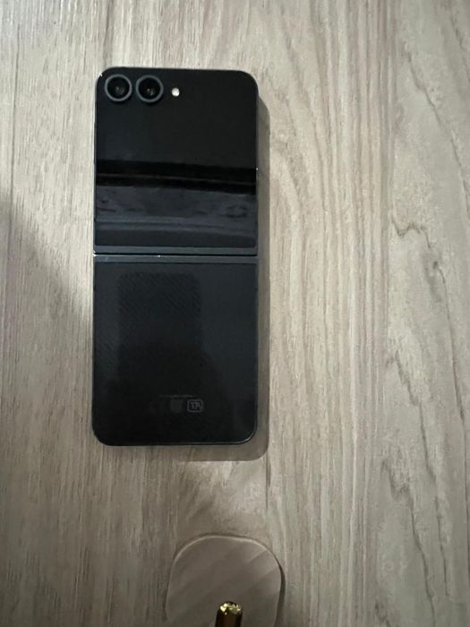 Samsung Galaxy Z flip6