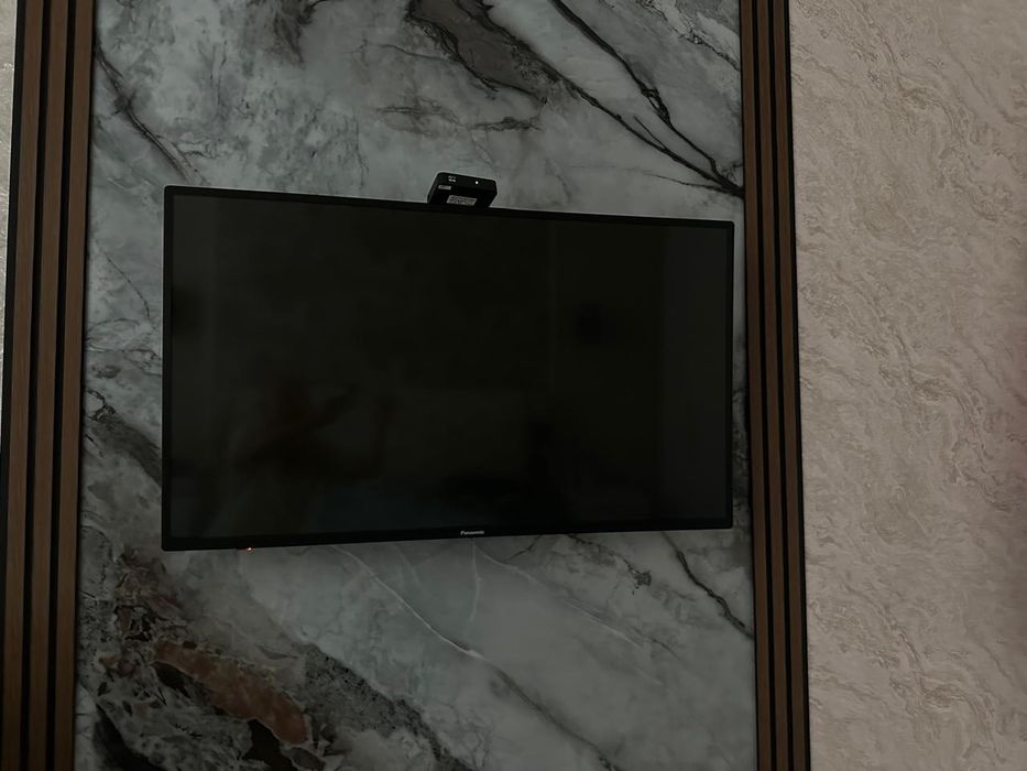 Телевизор Panasonik 43 дюйм