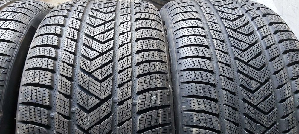 4бр. НОВИ  гуми PIRELLI 315/40/21/ DOT 3017