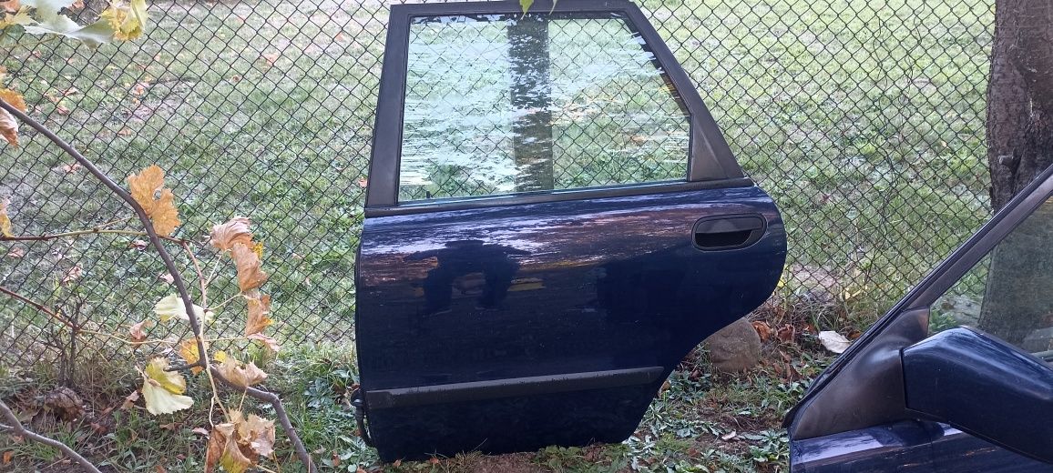 Врати за Volvo V40