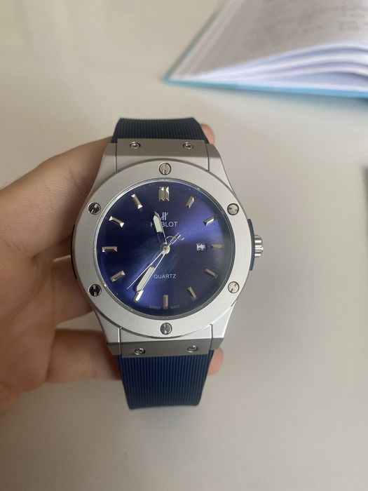 HUBLOT часы синий