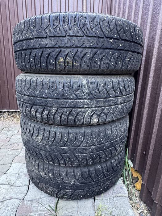 Bridgestone 225/65/17