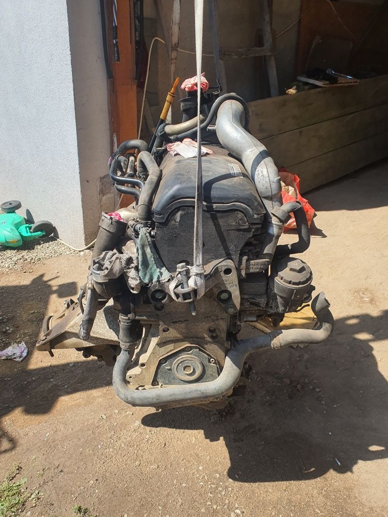 Motor VW  AXD 2.5 tdi dezmembrez