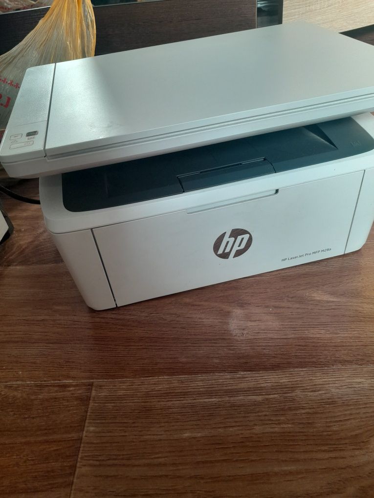 Принтер HP LASER