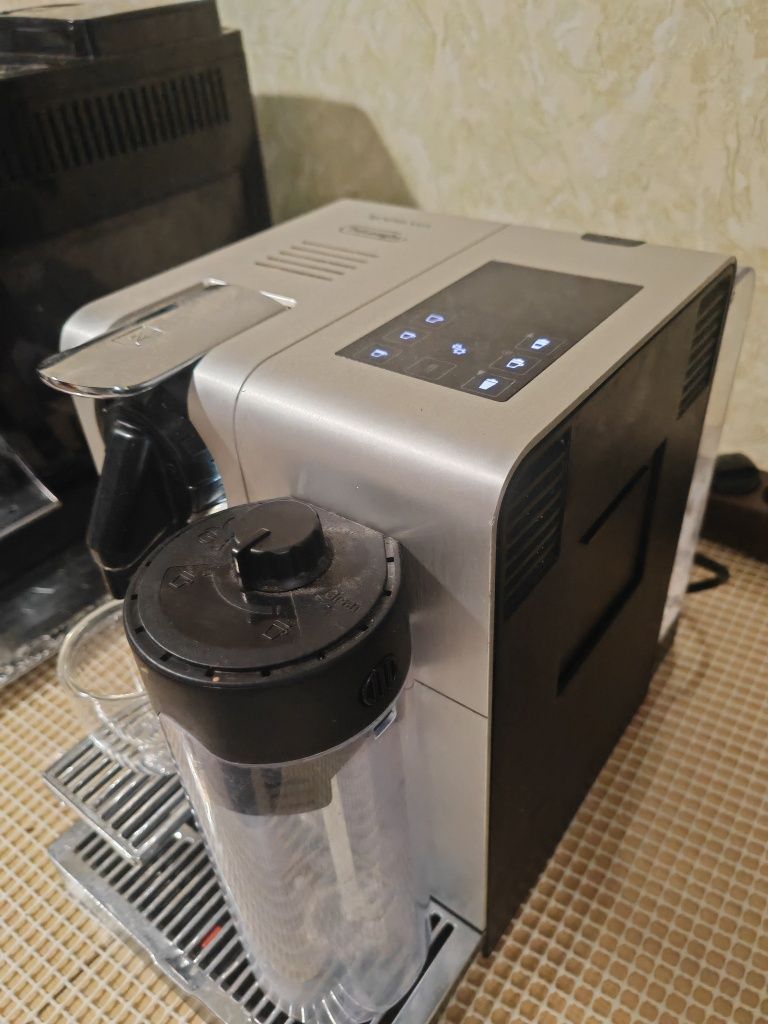 Delonghi EN750 Nespresso Latissima Pro