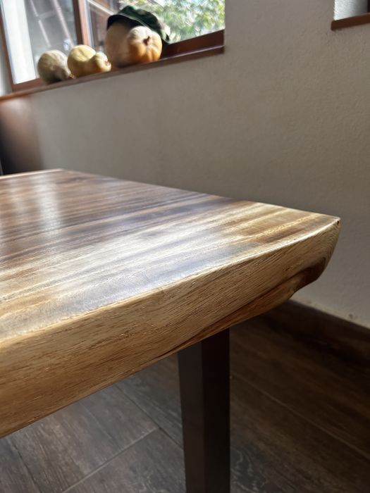 Холна маса, ръчна изработка от екзотично дърво Суар