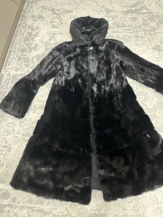 Продам норковую шубу.