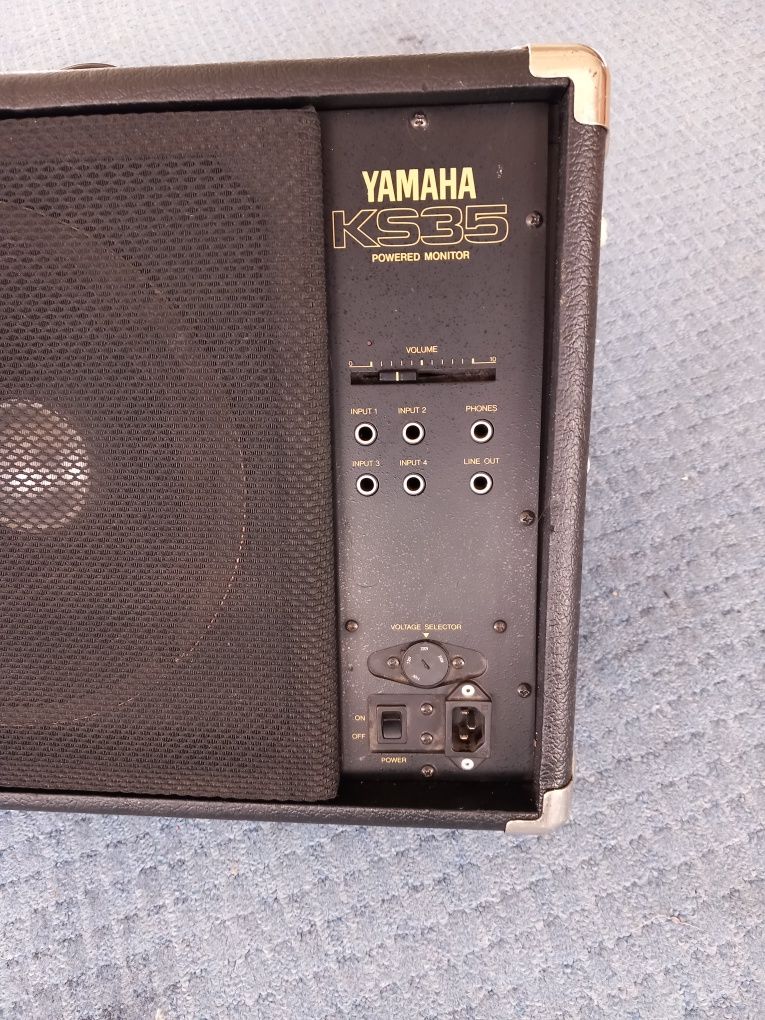 Monitor YAMAHA KS35