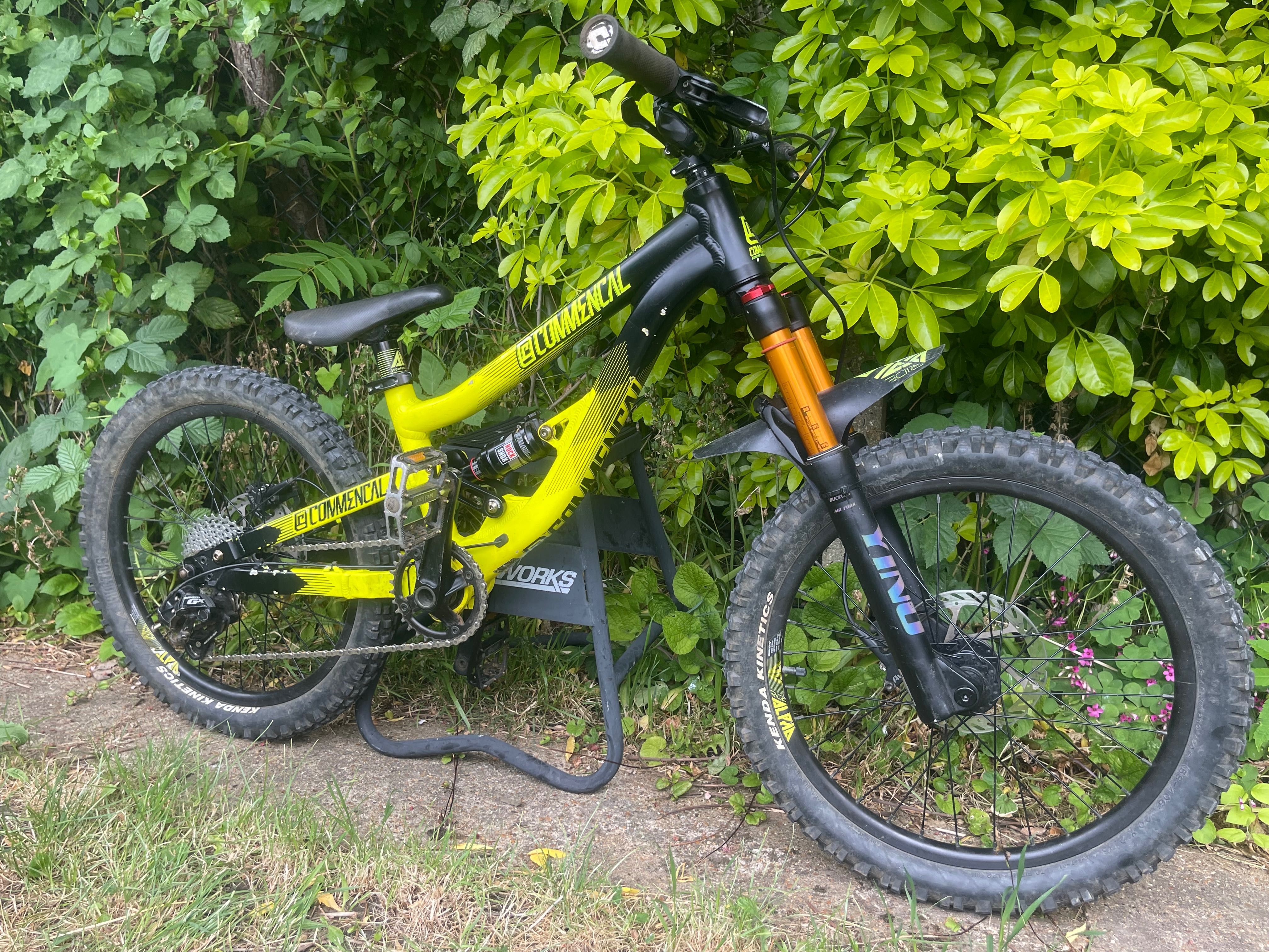 Commencal Supreme 20” не specialized trek scott drag