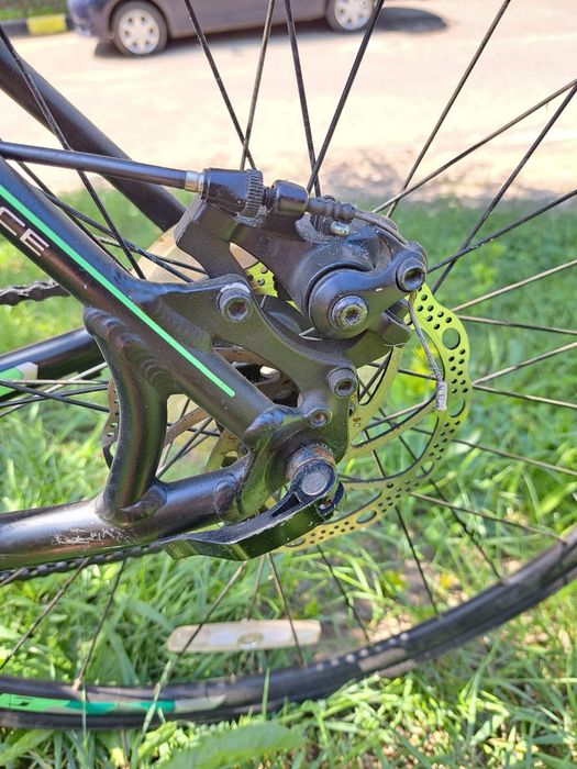 Vând bicicletă Carrera Vanquish