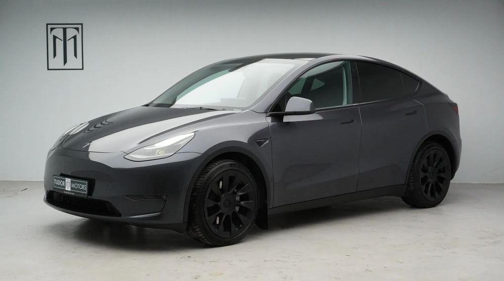 Tesla Model Y 498 CP