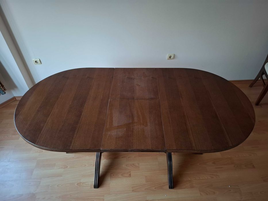 Дървена маса и 6 стола