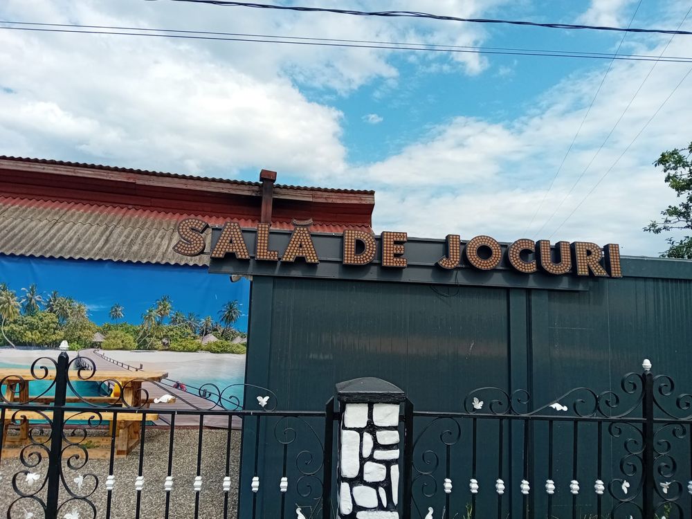 Container sala jocuri, ori orice afacere echipat full si vanzare