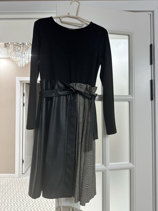 Продам платья продам