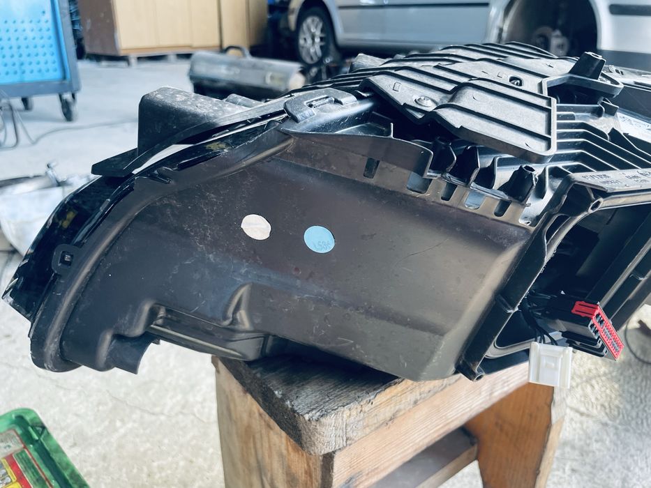 Фар Peugeot 308 LED